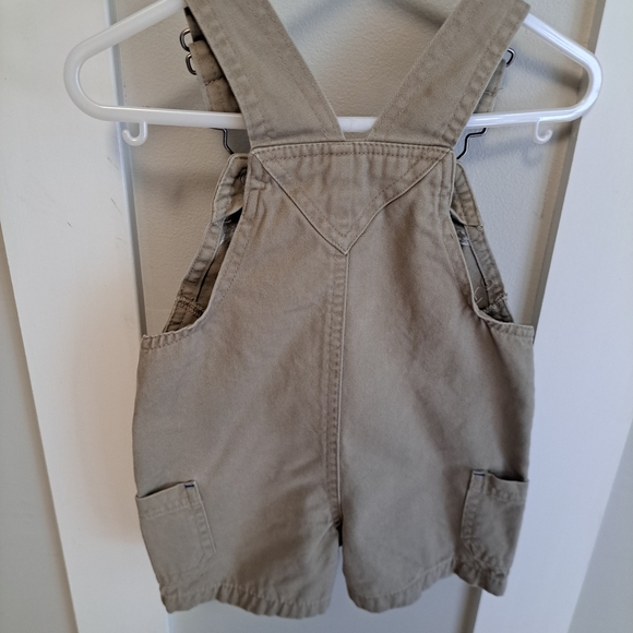 Timberland Baby Overalls – Khaki Logo Shortalls – Size 6-9 Months - Picture 3 of 4